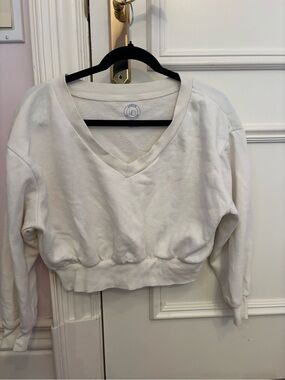 Urban Outfitters Cream V-Neck Cropped Sweatshirt